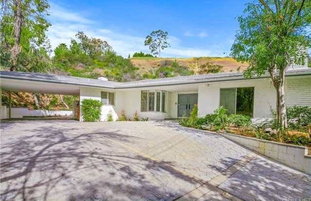 19491 Rosita Street - 19491 Rosita Street, Los Angeles, CA 91356