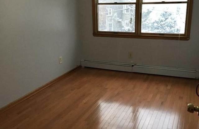 95 SANFORD PL Gallery 4
