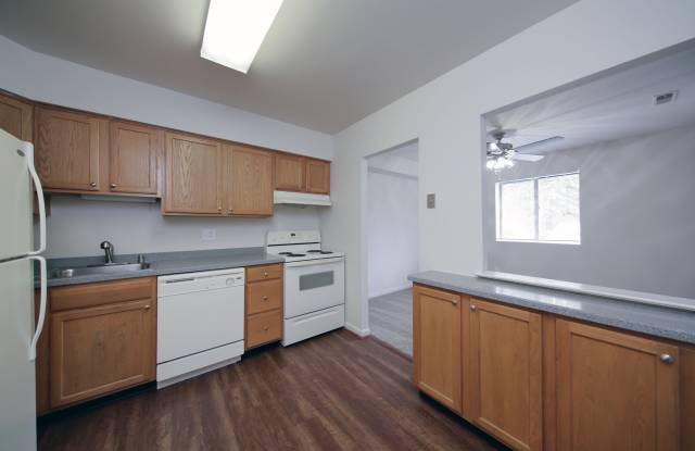Old Orchard Apartments Gallery 3