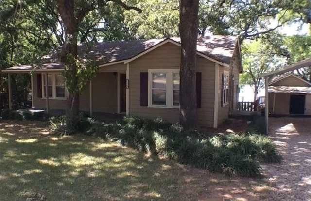 7460 Love Circle - 7460 Love Circle, Fort Worth, TX 76135