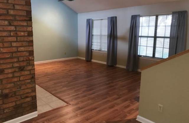 5861 Westhaven Dr Gallery 3