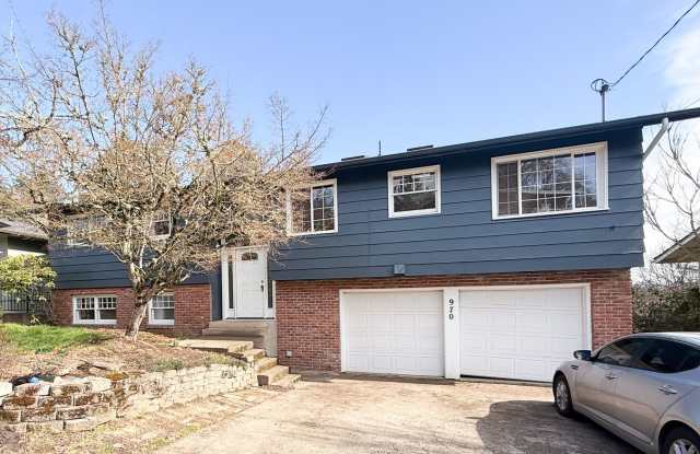West Salem Home with Daylight Basement ~ Cascade 970 photos photos