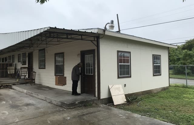 1000 EL PASO ST - 1000 El Paso Street, San Antonio, TX 78207