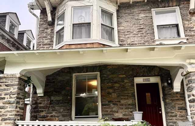 531 W HANSBERRY STREET photos photos