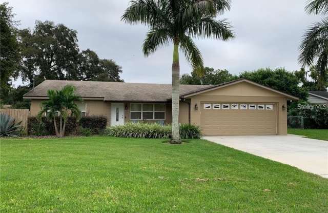 270 E LAKE AVENUE photos photos