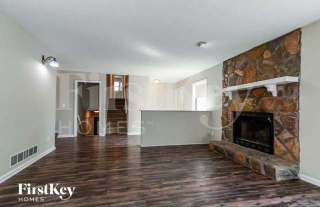 424 Ridgemont Drive Gallery 3