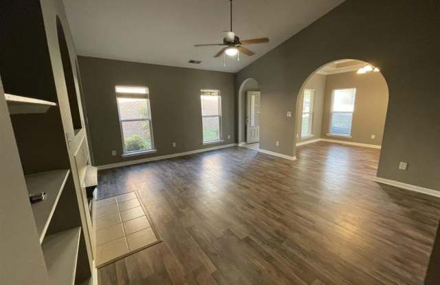 5237 COTTAGE CIRCLE Gallery 4