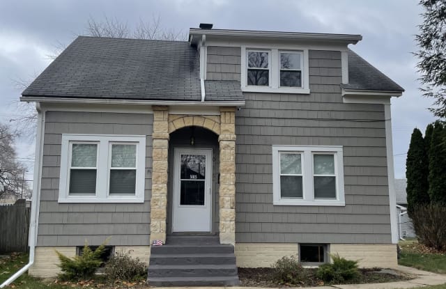 5015 Illinois Street - 5015 Illinois Street, Loves Park, IL 61111