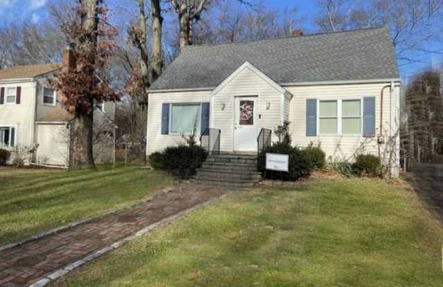 376 Dexter Drive Gallery 1