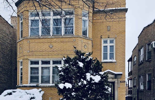 8223 S May Street unit: 2 photos photos