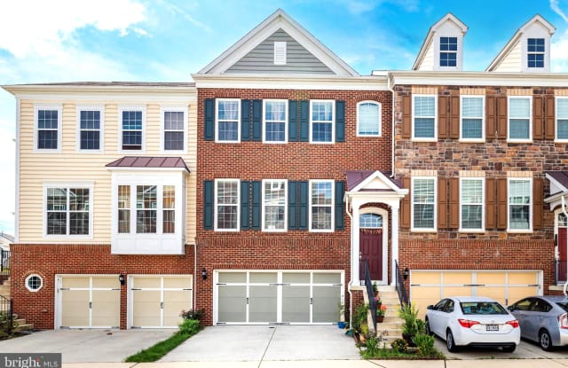 43543 HERITAGE GAP TERRACE - 43543 Heritage Gap Terrace, South Riding, VA 20152
