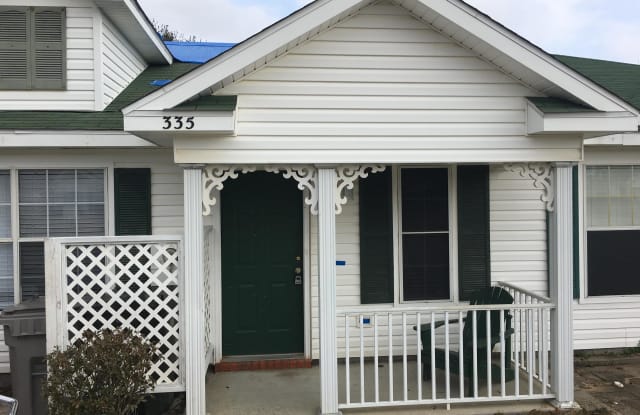 335 Loveland Circle Gallery 3