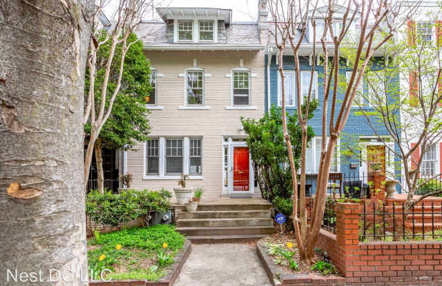2637 Woodley Pl NW Unit A Gallery 2