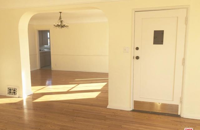 1026 South HOLT Avenue Gallery 4