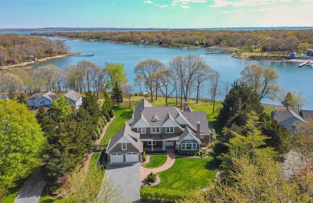 23 Freds Lane - 23 Fred's Lane, Shelter Island Heights, NY 11965