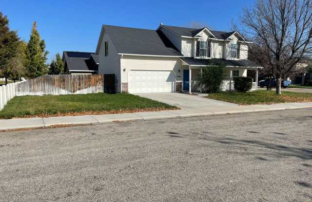 Ready Now / 4 Bed PLUS Large BONUS ROOM and 2.5 BA great spacious home! photos photos