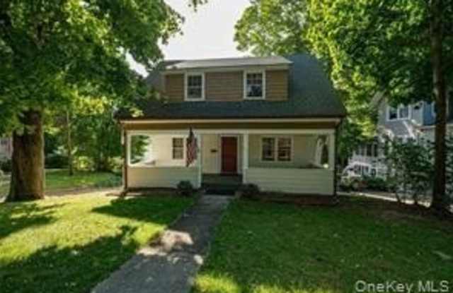 259 Woodbine Avenue - 259 Woodbine Avenue, Northport, NY 11768 259 Woodbine Avenue - 259 Woodbine Avenue, Northport, NY 11768