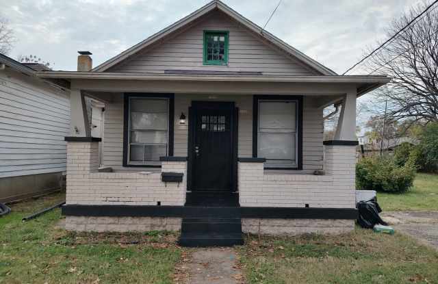 Cute and Cozy 2BD/1BA - 1326 Sale Avenue, Louisville, KY 40215
