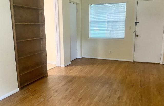 280 S. Orchard Dr. Gallery 3