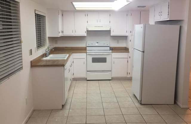 5012 W AUGUSTA Circle Gallery 3