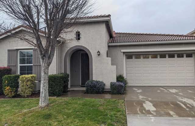 Clean 2000 sqft. 3 Bedroom 2 Bathroom Anatolia Home for Lease. photos photos