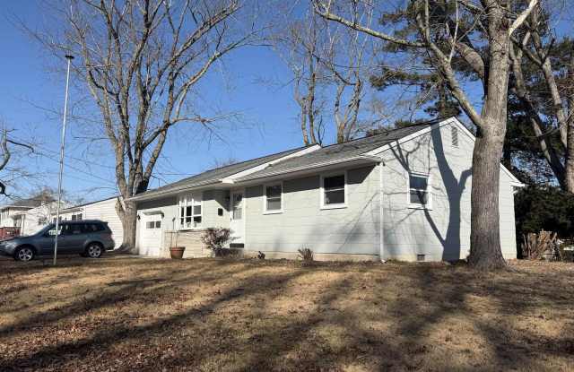 89 W Laurel Dr photos photos