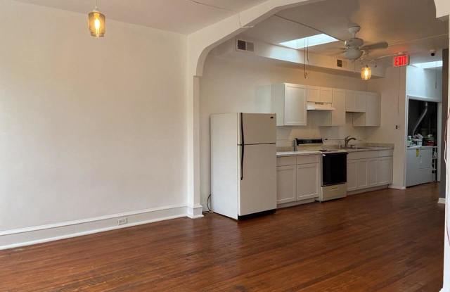 1047 W LANCASTER AVENUE Gallery 4