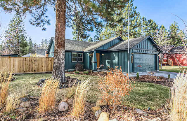 Fantastic 2 Bed/2 Bath with Fully Fenced Backyard - Lodgepole Drive - 60983 Lodgepole Drive, Bend, OR 97702