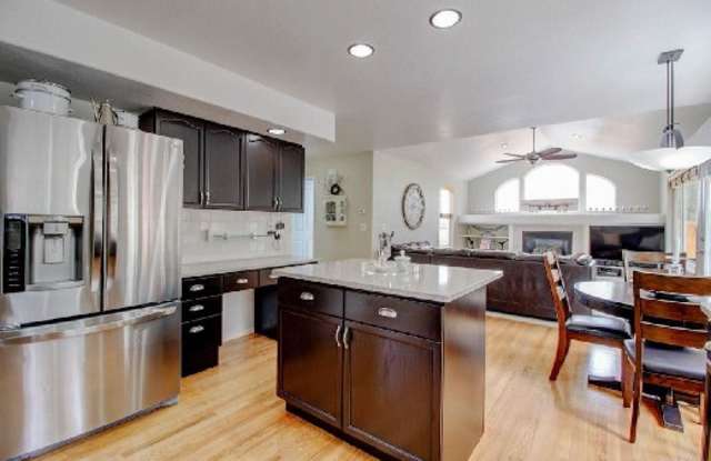 2360 Bayberry Lane Gallery 3