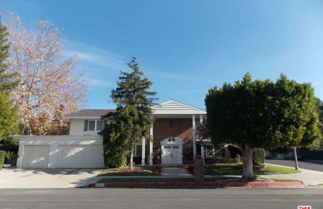 2772 Casiano Rd - 2772 Casiano Road, Los Angeles, CA 90077