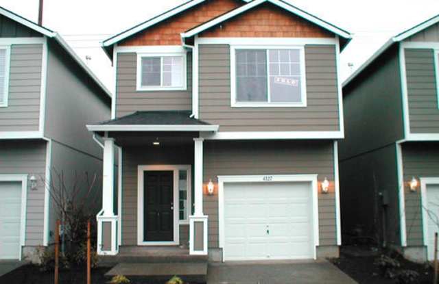 4327 SE Chelsea Lane ~ MOVE IN SPECIAL! 1/2 Off 1st Months Rent!! Beautiful Home with Great Features! photos photos