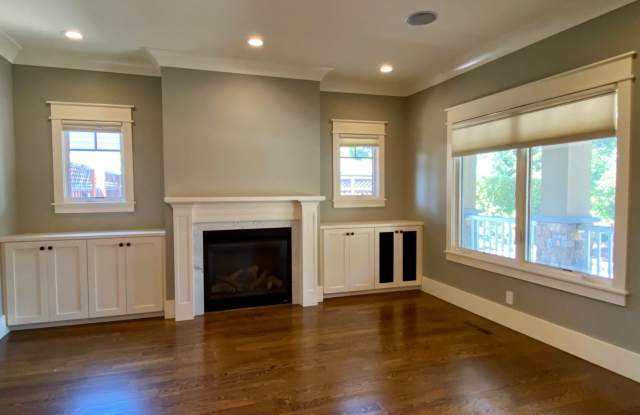 1049 Dartmouth Lane Gallery 2