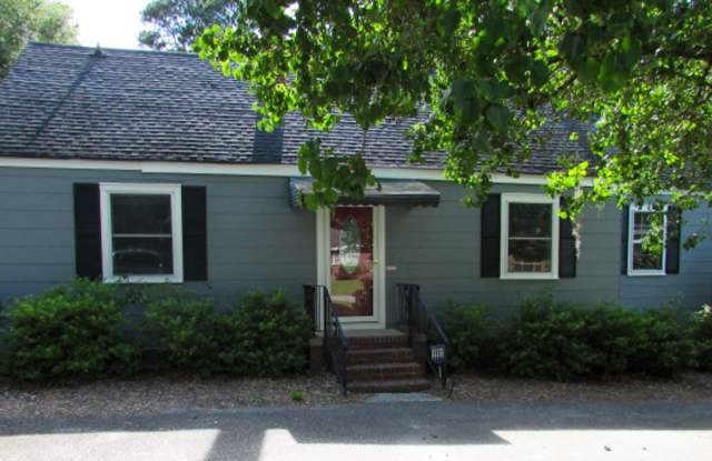 Quaint Cottage! photos photos