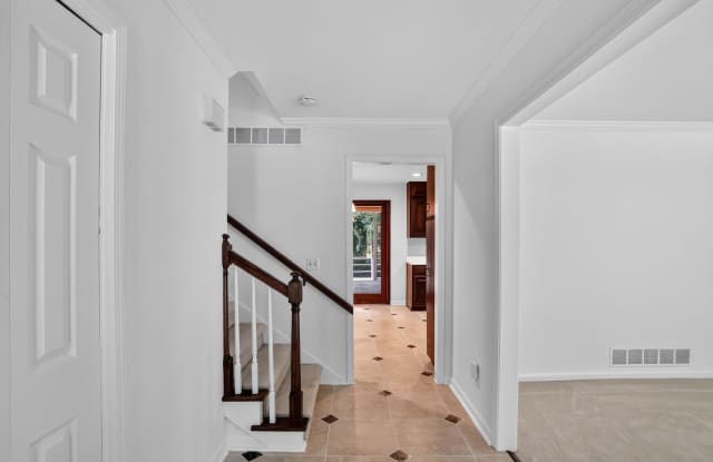 447 Cove Drive Northeast Gallery 2