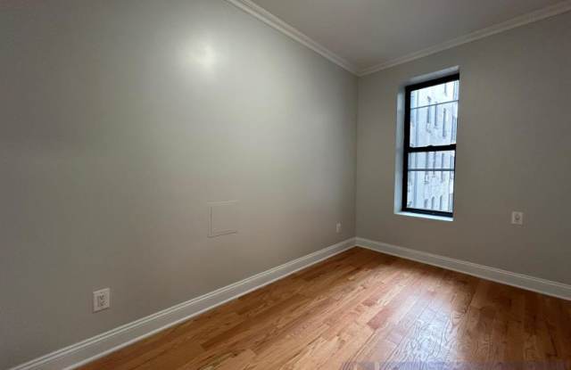 26 Post Ave Gallery 2