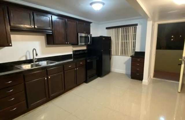 3120 N Pine Island Rd photos photos