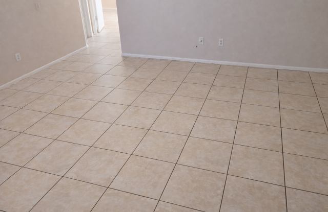 4777-3 Orange Grove Blvd. Gallery 3