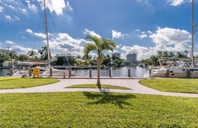 301 Golden Isles Dr photos photos