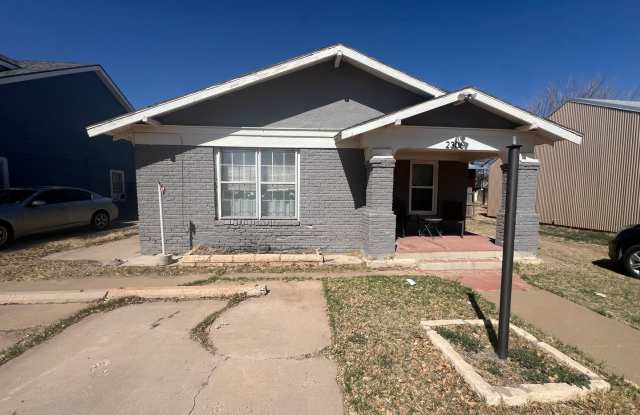 2 bedroom 2 bath completely updated! - 2306 15th Street, Lubbock, TX 79401
