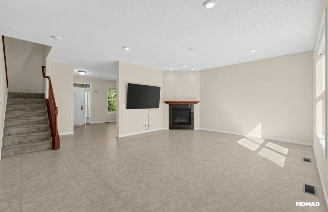 Spacious 5BR House in Plymouth Gallery 4