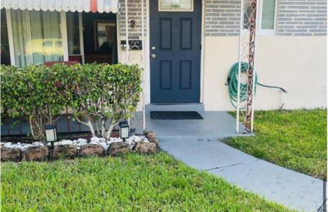 661 SW 29th Terrace photos photos