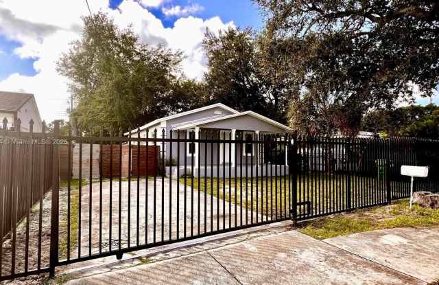 2260 NW 91st St photos photos