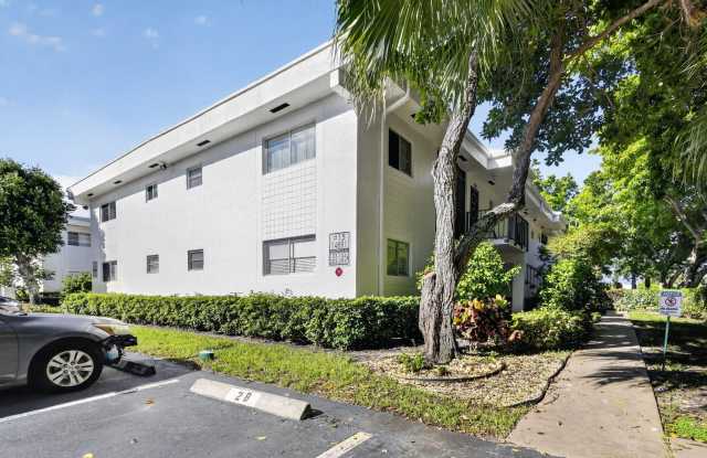 14881 WEDGEFIELD Drive Gallery 2
