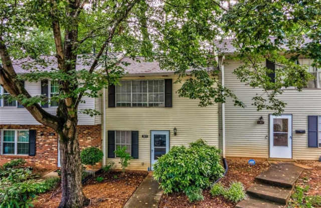 385 Leisure Court - 385 Leisure Court, Marietta, GA 30064