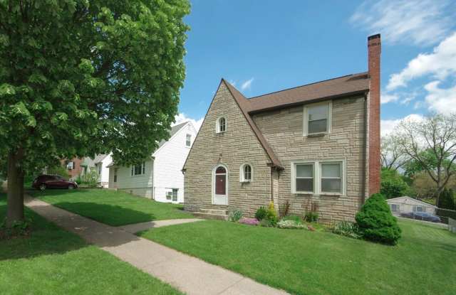3 Bedroom House - 723 S. Allen St. - 723 South Allen Street, State College, PA 16801