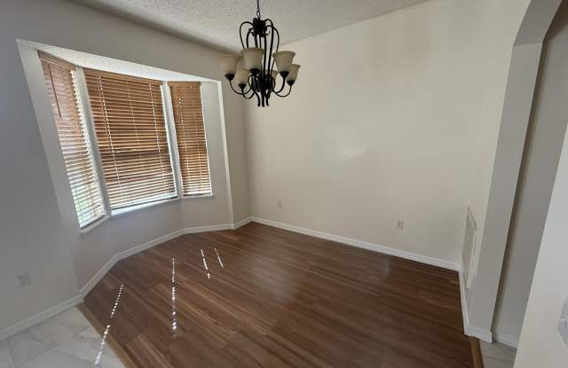 2741 Woodstream Circle Gallery 4