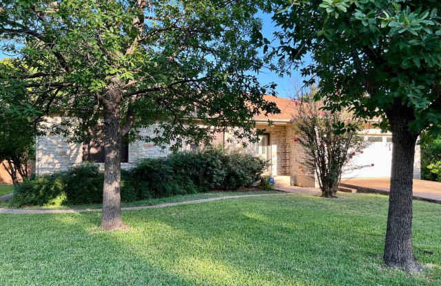 11403 Oak Knoll Dr - 11403 Oak Knoll Drive, Austin, TX 78759