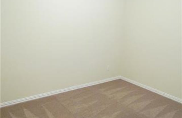 2448 Flowing Springs Drive Gallery 3