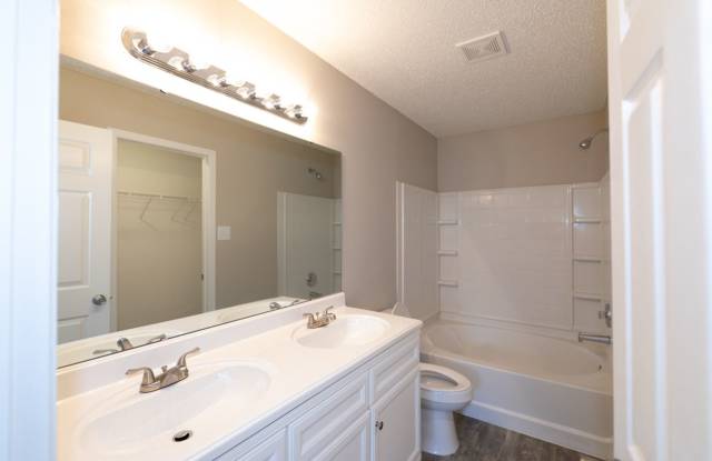 3 bed 2 bath located in very desirable Decatur Township - 8611 Bluff Point Way, Indianapolis, IN 46113