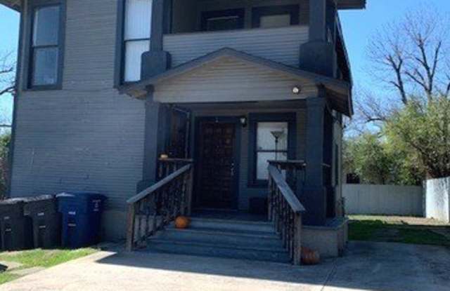 319 N PINE ST photos photos